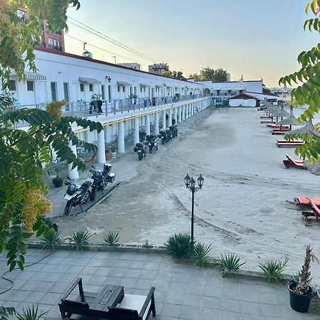 Hostel Cazino Nord Rooms Mamaia Exterior foto